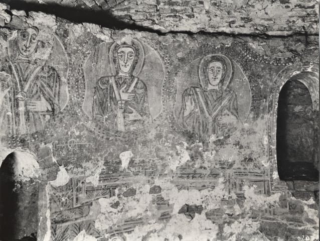 Anonimo — Anonimo sec. X - Adria, cripta della cattedrale vecchia: Apostoli entro clipei — insieme